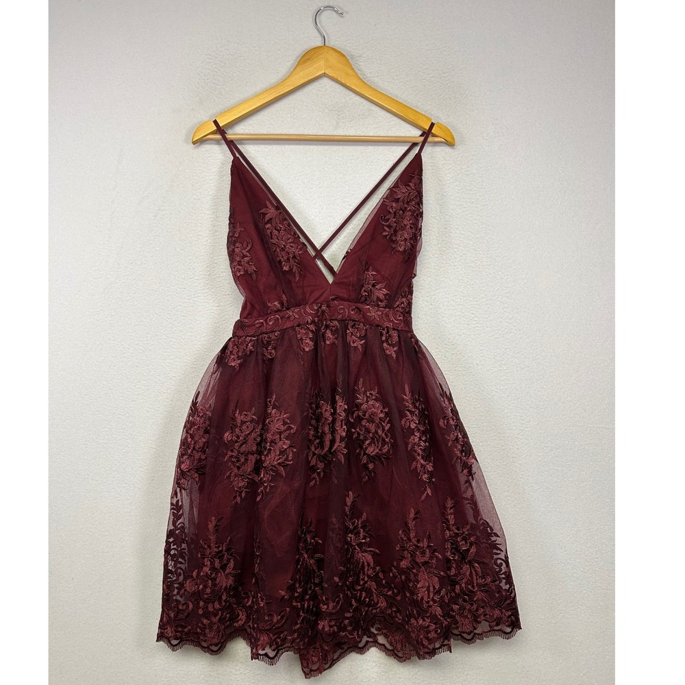 Romantic Lulus Womens Size S Burgundy Floral Embroidered Mini Cocktail Dress